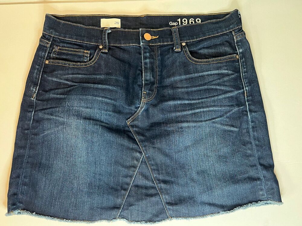 Gap 1969 Women Size 28 Denim Jean Skirt Raw Hem